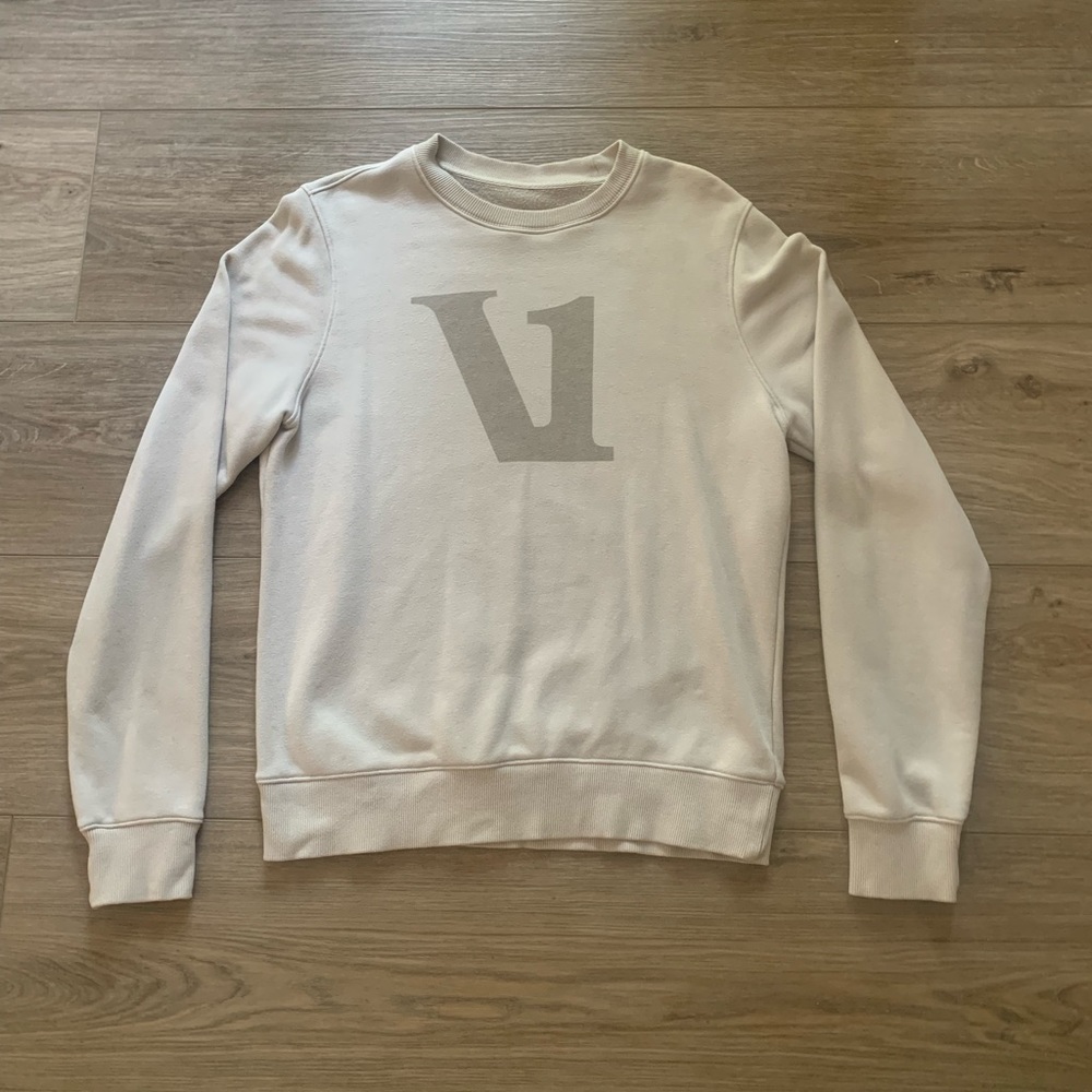 Vuori crewneck sweatshirt